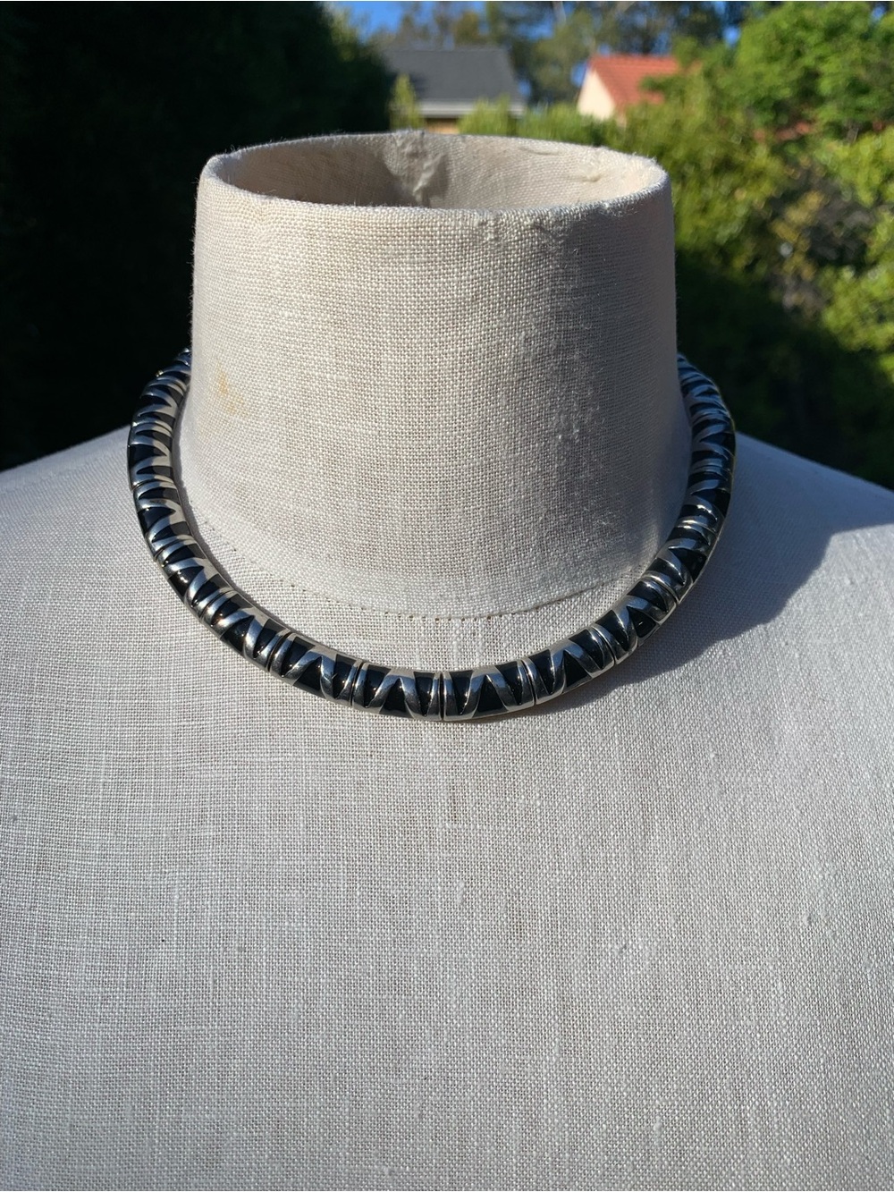 Women’s Black and Silver Patterned Bangle Bracelet